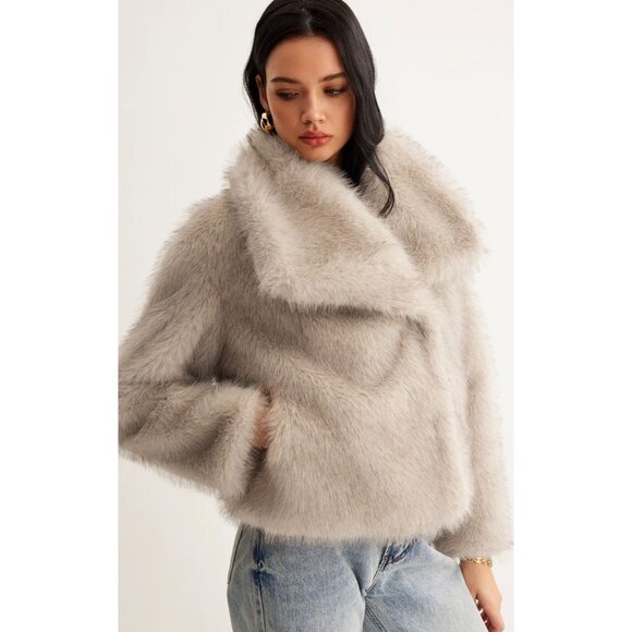 Faux Fur Cropped Jacket Women’s Size L Beige Long Sleeve Open Front - Picture 1 of 7